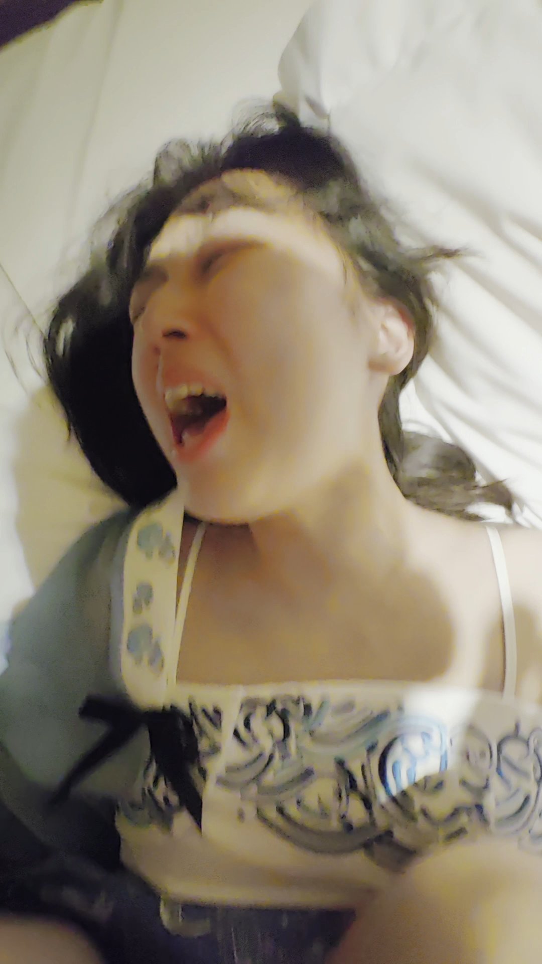 4_5978779915539979975.mp4